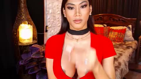 Julli Anna online show from 04/23/26, 12:29