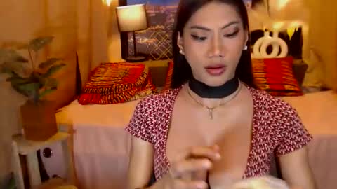 Julli Anna online show from 04/24/26, 06:16