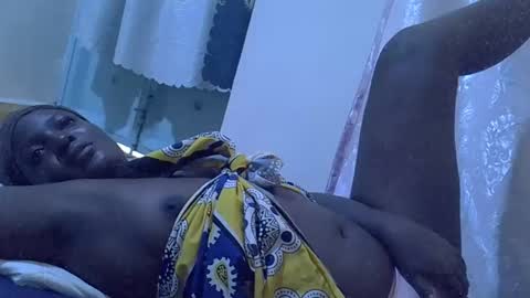 Snapshot of hot_raylah chatting on 04/20/26, 09:12 RAYLAH online show from 04/20/26, 09:12