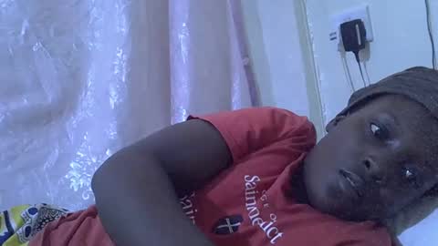 Snapshot of hot_raylah chatting on 04/27/26, 06:11 RAYLAH online show from 04/27/26, 06:11