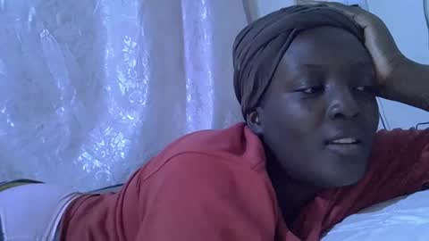 Snapshot of hot_raylah chatting on 04/27/26, 06:50 RAYLAH online show from 04/27/26, 06:50