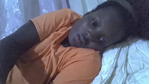 Snapshot of hot_raylah chatting on 04/28/26, 10:37 RAYLAH online show from 04/28/26, 10:37