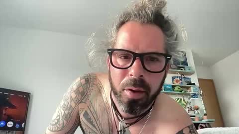 Snapshot of hot_sex83 chatting on 02/25/25, 09:20 letmedoo2 online show from 02/25/25, 09:20