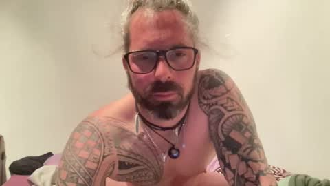 Snapshot of hot_sex83 chatting on 02/27/25, 07:04 letmedoo2 online show from 02/27/25, 07:04