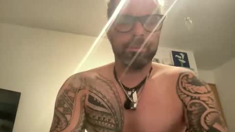 Snapshot of hot_sex83 chatting on 09/28/25, 08:03 letmedoo2 online show from 09/28/25, 08:03