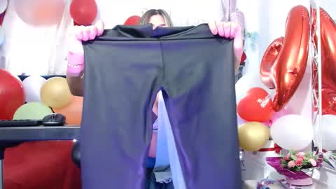 hot sexy bunny online show from 02/26/25, 09:48