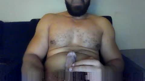 hot_sexy_man_in_the_van online show from 10/31/25, 02:56