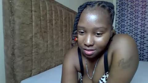 Snapshot of hot_sexy_queen chatting on 04/09/26, 02:33 Bellah online show from 04/09/26, 02:33