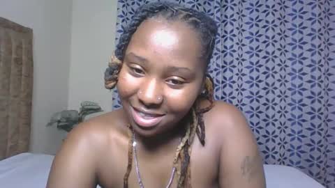 Snapshot of hot_sexy_queen chatting on 04/21/26, 02:51 Bellah online show from 04/21/26, 02:51