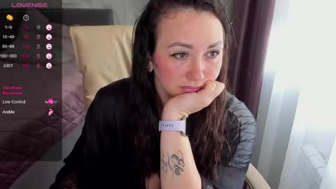 Snapshot of hot_squirtgirl chatting on 06/10/26, 03:18 Vasilisa online show from 06/10/26, 03:18