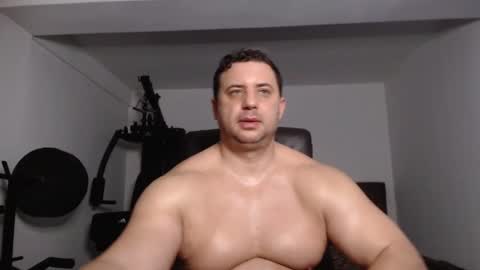 Snapshot of hot_stefano1 chatting on 12/08/24, 05:39 Stefano.. online show from 12/08/24, 05:39