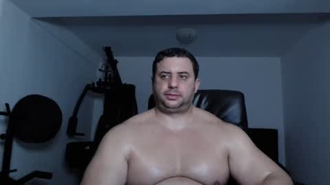 Snapshot of hot_stefano1 chatting on 12/14/24, 03:36 Stefano.. online show from 12/14/24, 03:36