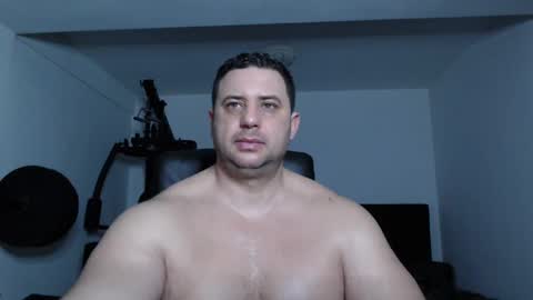 Snapshot of hot_stefano1 chatting on 12/29/24, 05:53 Stefano.. online show from 12/29/24, 05:53