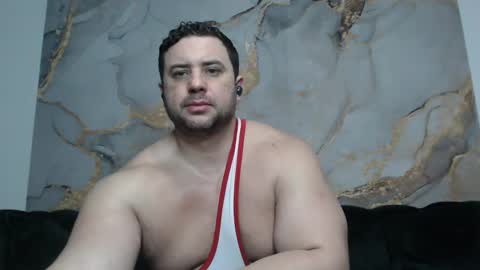 Snapshot of hot_stefano1 chatting on 01/18/25, 04:10 Stefano.. online show from 01/18/25, 04:10
