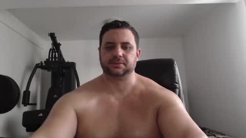 Snapshot of hot_stefano1 chatting on 02/19/25, 03:05 Stefano.. online show from 02/19/25, 03:05