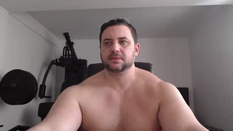 Snapshot of hot_stefano1 chatting on 02/24/25, 05:33 Stefano.. online show from 02/24/25, 05:33