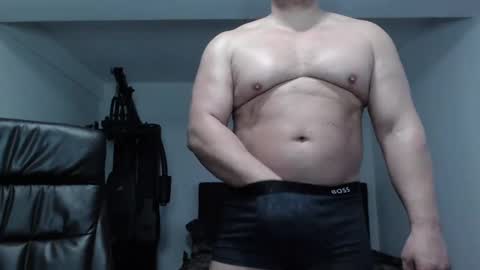 Snapshot of hot_stefano1 chatting on 03/02/25, 05:33 Stefano.. online show from 03/02/25, 05:33