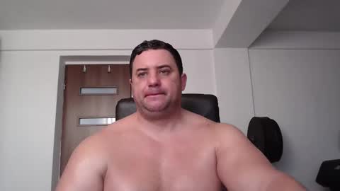 Snapshot of hot_stefano1 chatting on 11/01/25, 05:42 Stefano.. online show from 11/01/25, 05:42