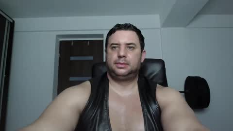 Snapshot of hot_stefano1 chatting on 11/12/25, 02:28 Stefano.. online show from 11/12/25, 02:28