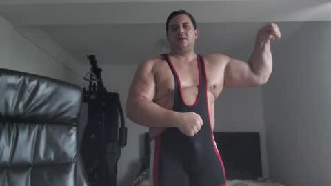 Snapshot of hot_stefano1 chatting on 11/15/25, 01:40 Stefano.. online show from 11/15/25, 01:40