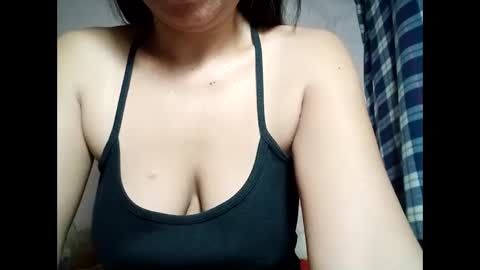 hot_warrios247 online show from 02/08/25, 11:24