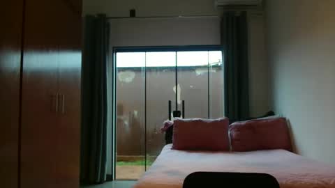 couple without tabus online show from 12/16/25, 10:09