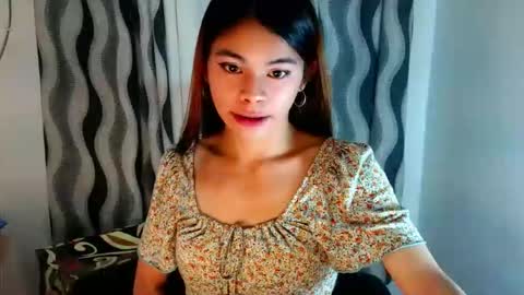 Snapshot of hot_yanna143 chatting on 04/14/26, 08:15 Yanna online show from 04/14/26, 08:15