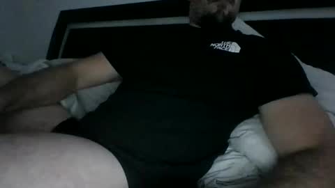 Snapshot of hotandhard123321 chatting on 10/24/25, 01:18 hotandhard123321 online show from 10/24/25, 01:18