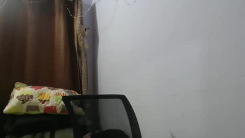 Snapshot of hotandpower10 chatting on 02/07/25, 03:34 Hot and PowerHOPE U MISS ME online show from 02/07/25, 03:34