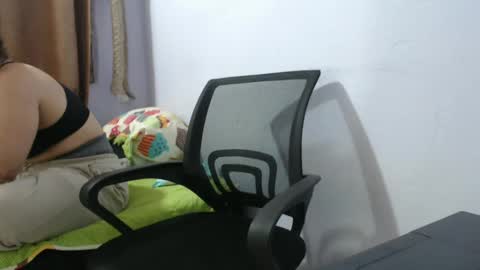 Snapshot of hotandpower10 chatting on 02/12/25, 03:18 Hot and PowerHOPE U MISS ME online show from 02/12/25, 03:18