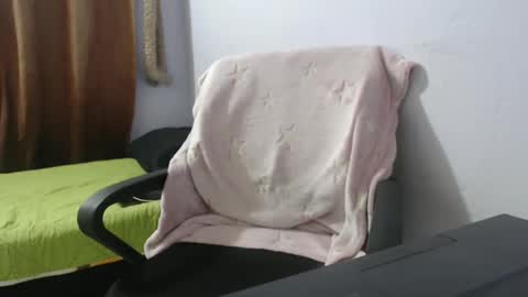 Snapshot of hotandpower10 chatting on 02/19/25, 02:12 Hot and PowerHOPE U MISS ME online show from 02/19/25, 02:12