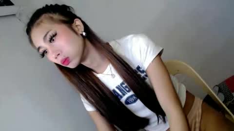 hotasian2345 online show from 02/08/26, 12:25