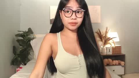 Snapshot of hotasian_gabby69 chatting on 06/27/26, 02:23 hotasian_gabby69 online show from 06/27/26, 02:23