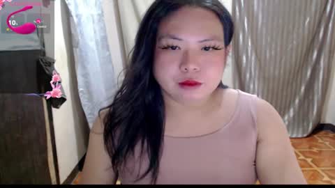 Snapshot of hotasian_mama chatting on 07/07/26, 08:40 Grace online show from 07/07/26, 08:40