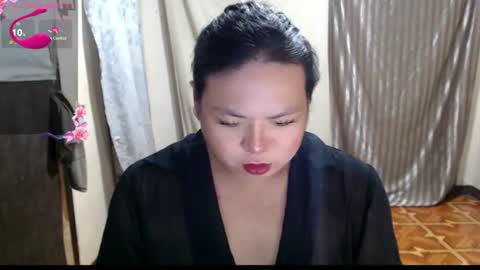 Snapshot of hotasian_mama chatting on 07/08/26, 08:19 Grace online show from 07/08/26, 08:19