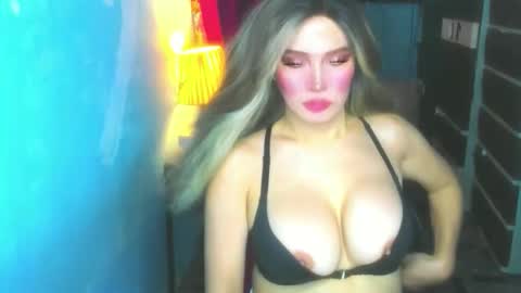 T A N Y A online show from 05/12/26, 03:03