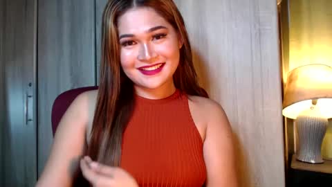 Snapshot of hotbabealjie chatting on 02/23/25, 12:08 Aljie online show from 02/23/25, 12:08