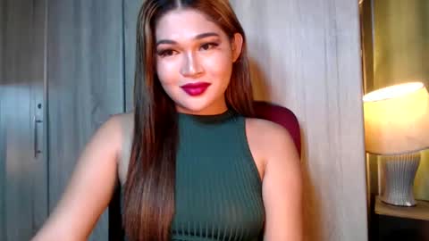 Snapshot of hotbabealjie chatting on 02/24/25, 12:20 Aljie online show from 02/24/25, 12:20