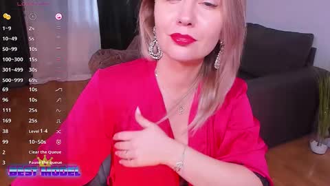 Snapshot of hotbabette chatting on 11/20/25, 11:32 SweetBrendy online show from 11/20/25, 11:32