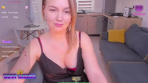 Snapshot of hotbabette chatting on 04/23/26, 11:42 SweetBrendy online show from 04/23/26, 11:42