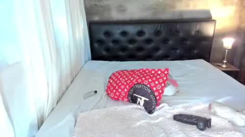 Snapshot of hotbabymaria chatting on 06/19/26, 12:15 maria online show from 06/19/26, 12:15