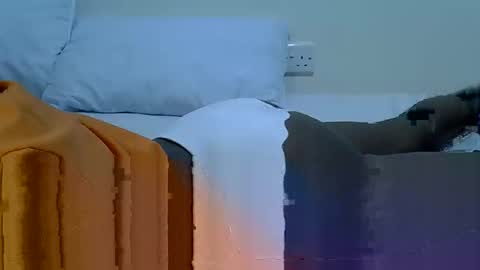 hotberry_7 online show from 04/17/26, 09:40