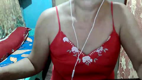 Snapshot of hotbetty_45 chatting on 04/19/26, 02:00 hotbetty_45 online show from 04/19/26, 02:00