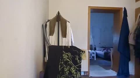 Betty Bellucci online show from 10/24/25, 06:43