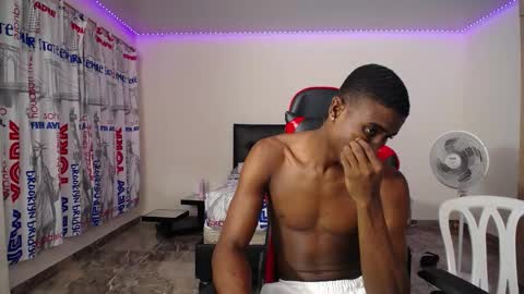 Snapshot of hotblacks07 chatting on 10/28/25, 06:28 rivas online show from 10/28/25, 06:28