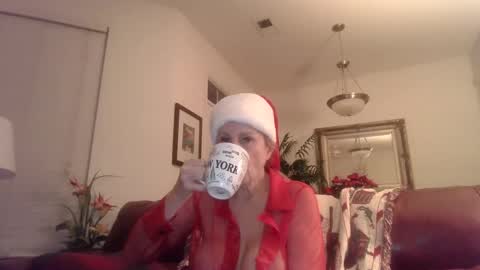 hotblondemilf1962 online show from 12/22/24, 10:17
