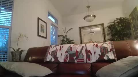 Snapshot of hotblondemilf1962 chatting on 12/04/25, 10:18 hotblondemilf1962 online show from 12/04/25, 10:18