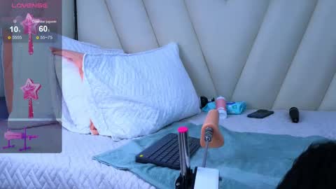 hotboy21_ online show from 09/26/25, 04:05