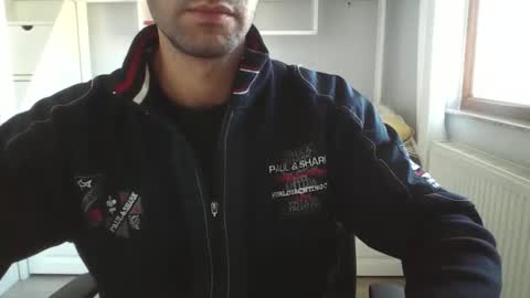 Snapshot of hotboy975334 chatting on 10/29/25, 12:18 Alp online show from 10/29/25, 12:18