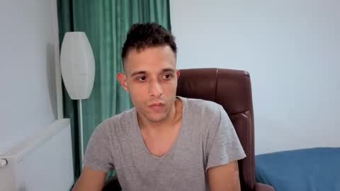 Snapshot of hotboyshorny chatting on 03/22/26, 12:19 Hotboyshorny online show from 03/22/26, 12:19